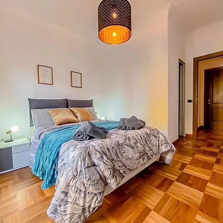 Piramide Luxury Colosseum *