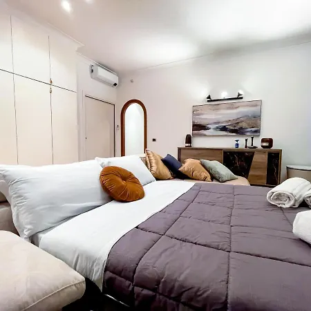 Piramide Luxury Colosseum 公寓 *