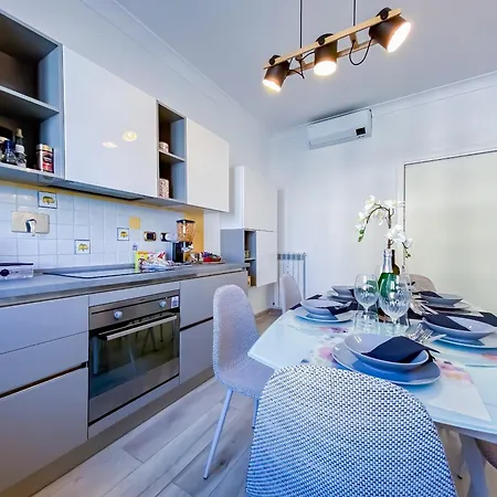 Piramide Luxury Colosseum 公寓 *