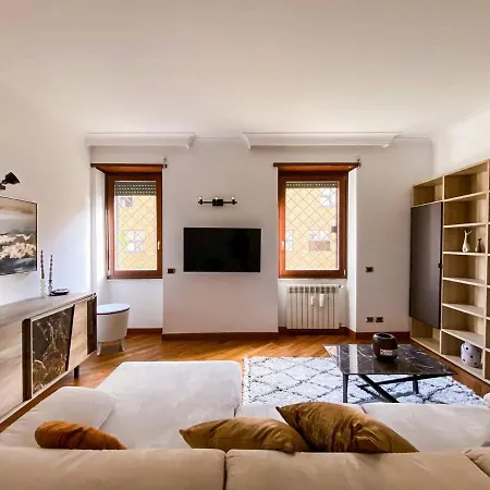 Piramide Luxury Colosseum *