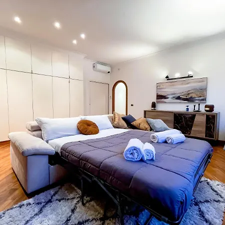 Piramide Luxury Colosseum Appartement *