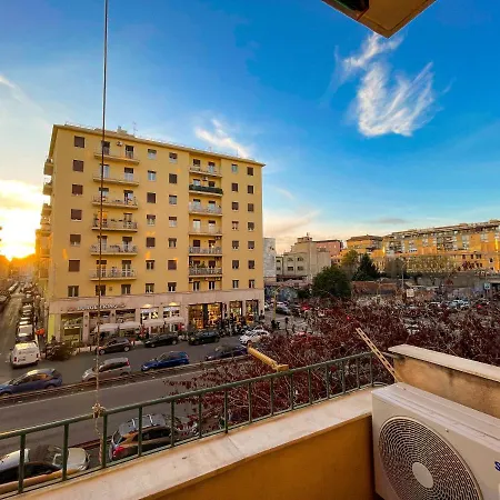 Appartement Piramide Luxury Colosseum Rome